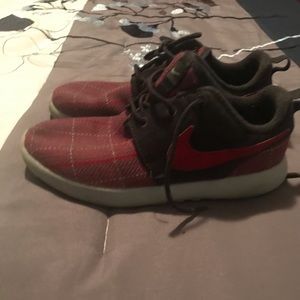 Gently used Boys Nike Shoes